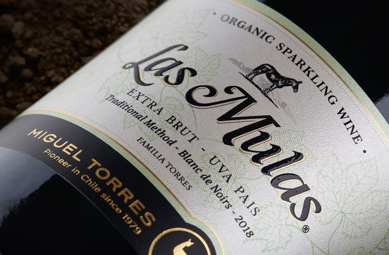 Las Mulas Sparkling Extra Brut el primer espumante incorporado a la destacada línea orgánica de Miguel Torres Chile. Foto: Miguel Torres Chile.