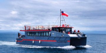 El catamarán Santa Inés una embarcación especialmente diseñada para navegar los canales australes.