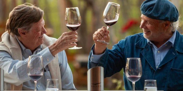 El fundador de Viña Montes Aurelio Montes y el chef argentino Francis Mallmann serán los protagonistas de Montes Festín en las Laderas