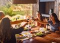 La plataforma de Enoturismo Chile permite explorar propuestas por valle, viña, tipo de experiencia y fecha. Foto: Cedida.
